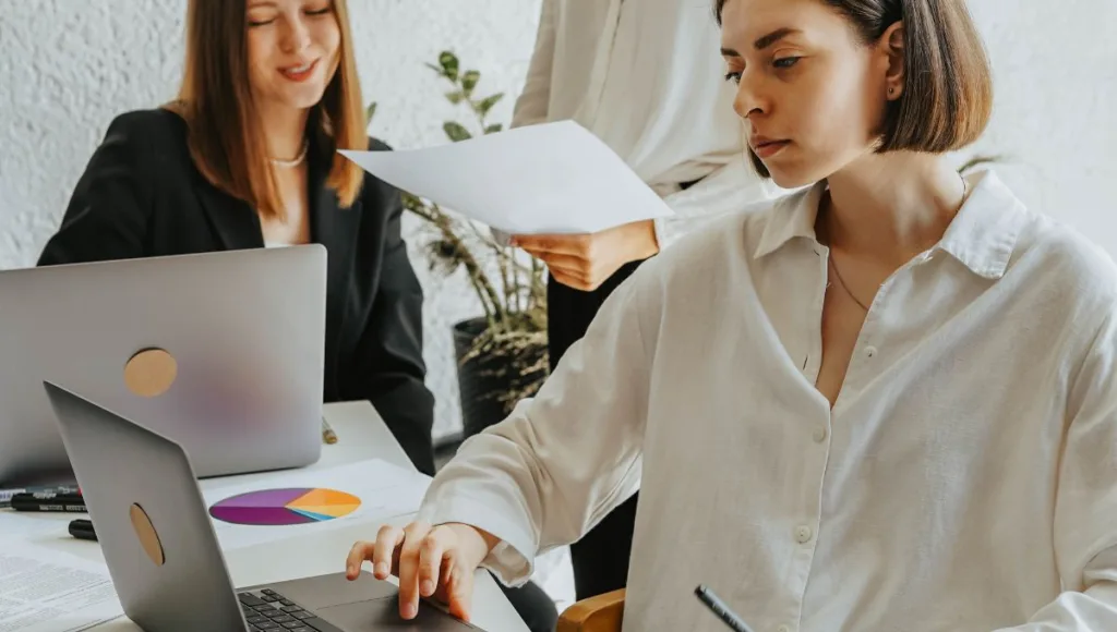 Cotas para mulheres vítimas de violência chegam a empresas e órgãos públicos