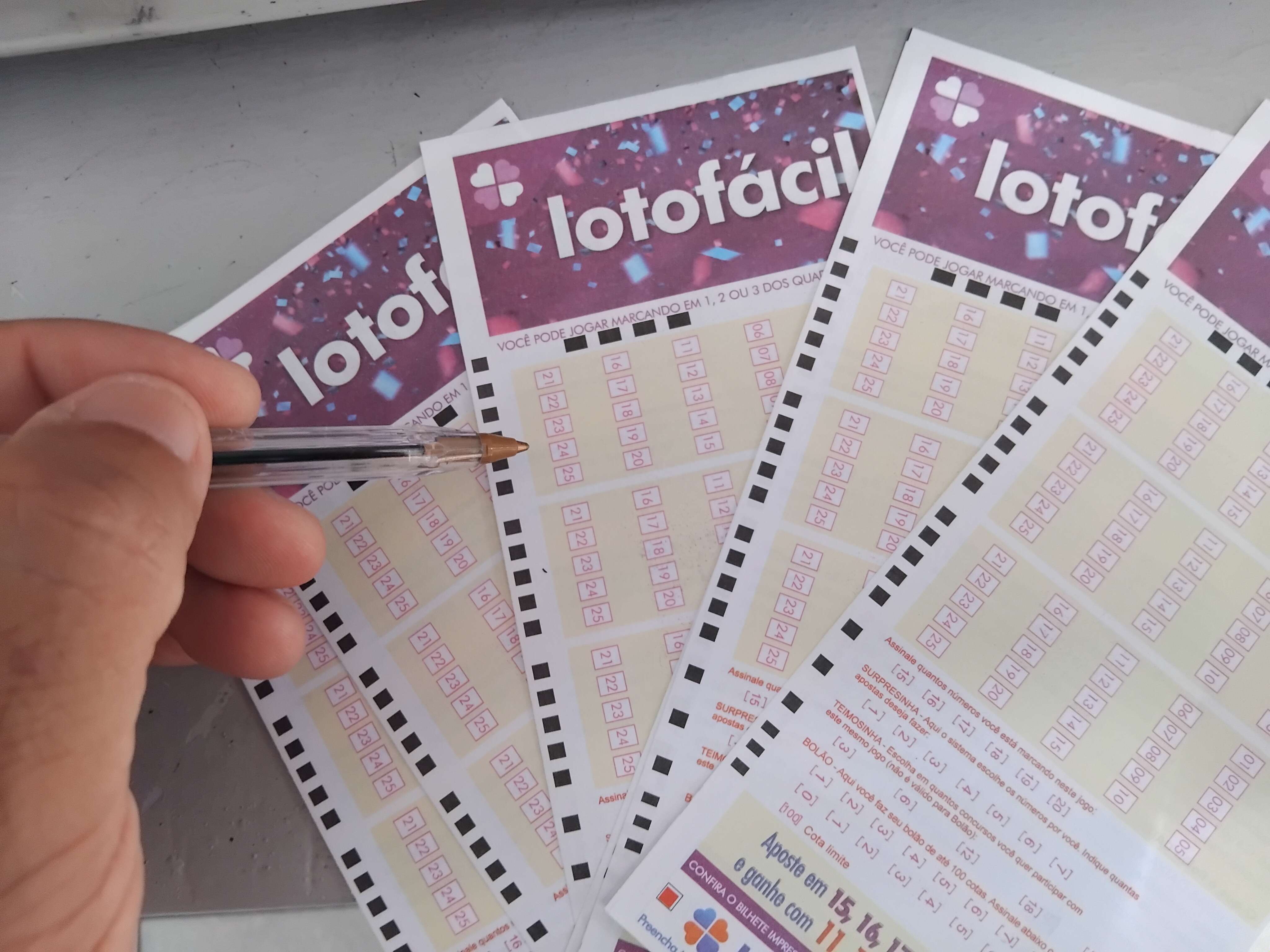 Confira os números do concurso 3476 da Lotofácil e saiba como jogar, valores das apostas e prazos para resgatar prêmios.