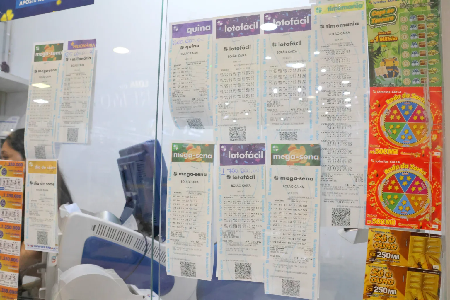 Confira os bilhetes premiados do concurso 5964 da Loteria Federal. Saiba como apostar e descubra suas chances de ganhar.