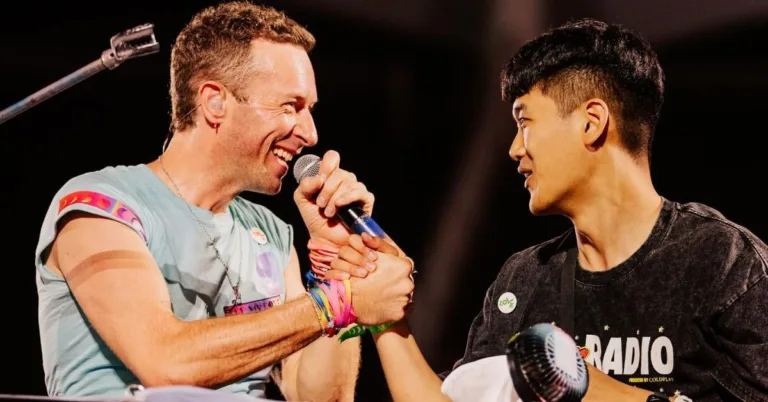 Chris Martin, vocalista do Coldplay, será o mestre de cerimônias do festival, que também contará com participação da cantora Anitta e do líder indígena Raoni Metuktire.