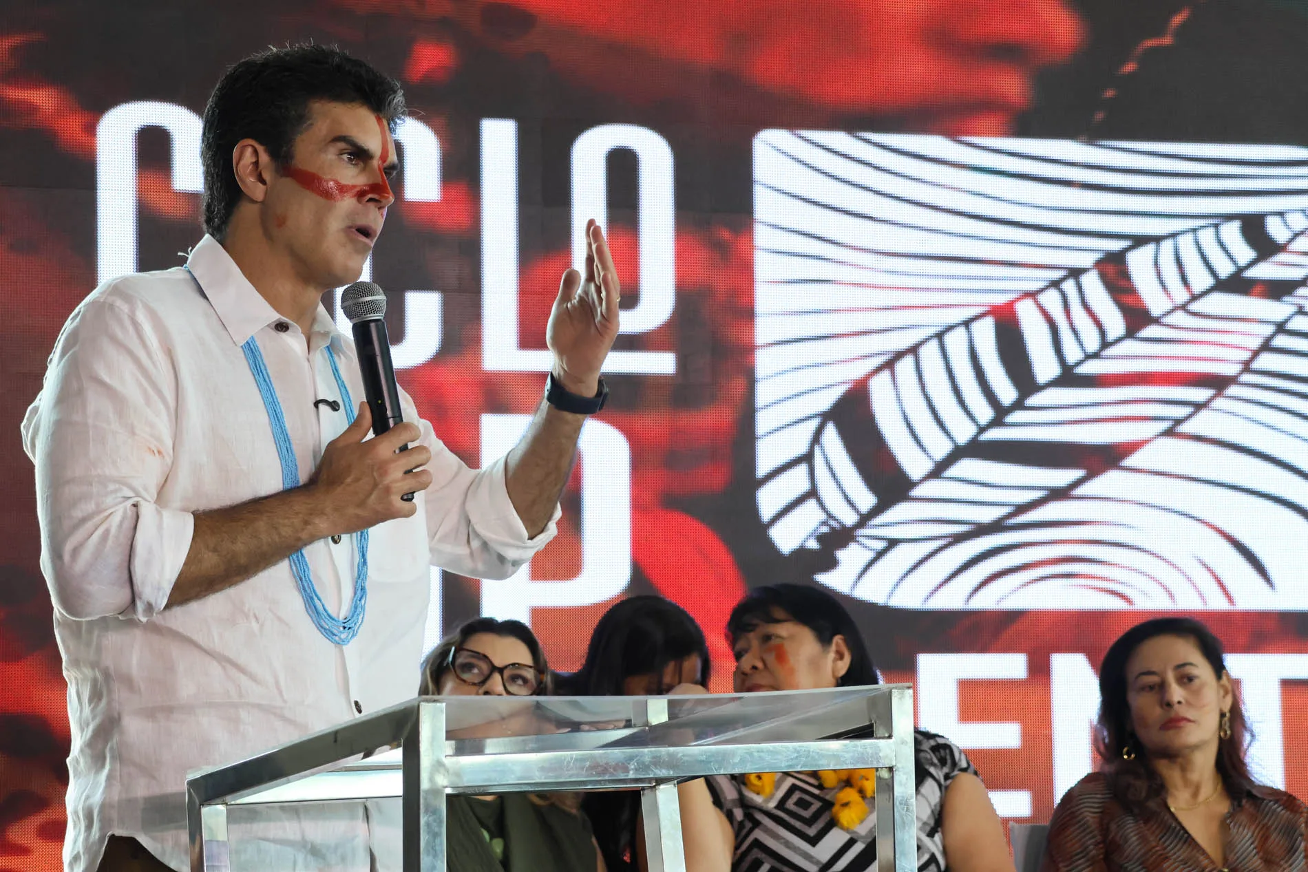 O governador do Pará, Helder Barbalho, ressaltou a relevância em promover o debate sobre as pautas dos povos indígenas