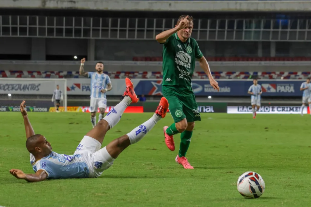 O Paysandu continua sua sina de não pontuar na Série B e amargou sua terceira derrota seguida na competição, a segunda em casa