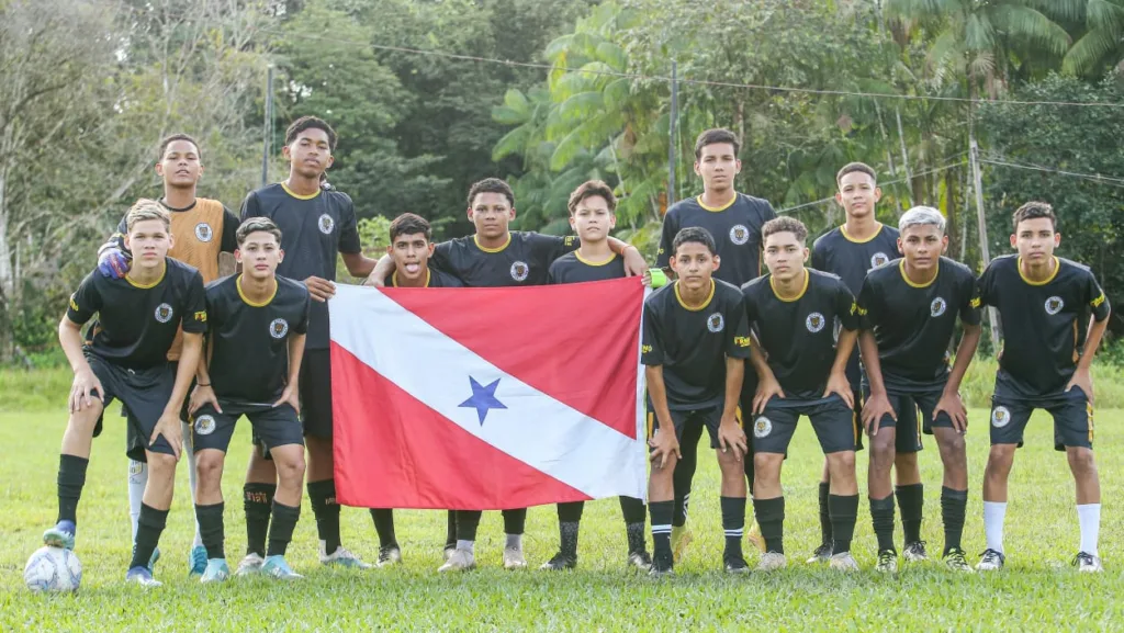 Escola de futebol em Belém transforma vidas pelo esporte; saiba como ajudar