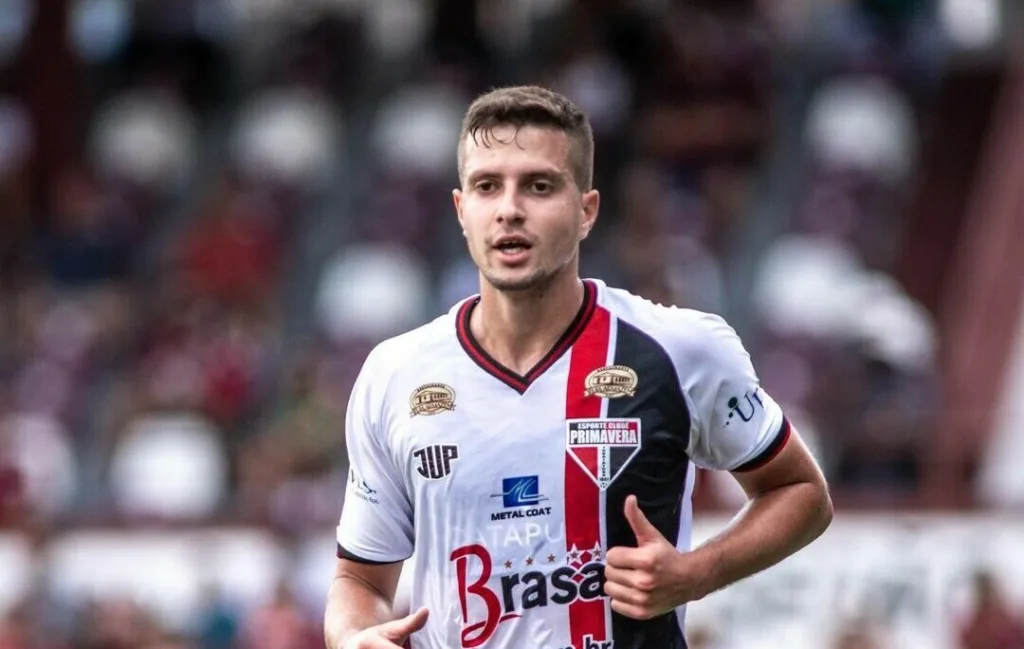 O Clube do Remo confirmou a chegada do volante Luan Martins, de 25 anos, para reforçar o elenco na sequência da temporada 2025. O Clube do Remo confirmou a chegada do volante Luan Martins, de 25 anos, para reforçar o elenco na sequência da temporada 2025.