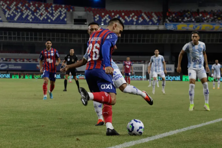 O Paysandu vai ter de vencer o jogo de volta, contra o Bahia, em Salvador, no dia 21, por diferença de dois gols para passar direto às oitavas