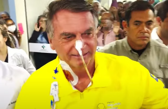 O ex-presidente Jair Bolsonaro (PL) apresentou piora em seu quadro, segundo a equipe médica que o acompanha, e permanece internado na UTI.