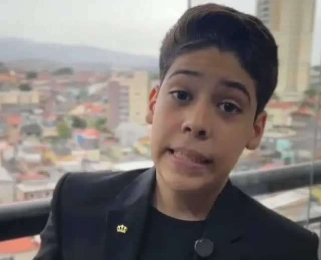 Pastor de 15 anos promete cura para o câncer e sofre ameaças