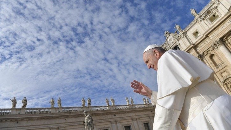 Em um clima de profunda comoção, teve início nesta quarta-feira (23/04) a última homenagem ao Papa Francisco
