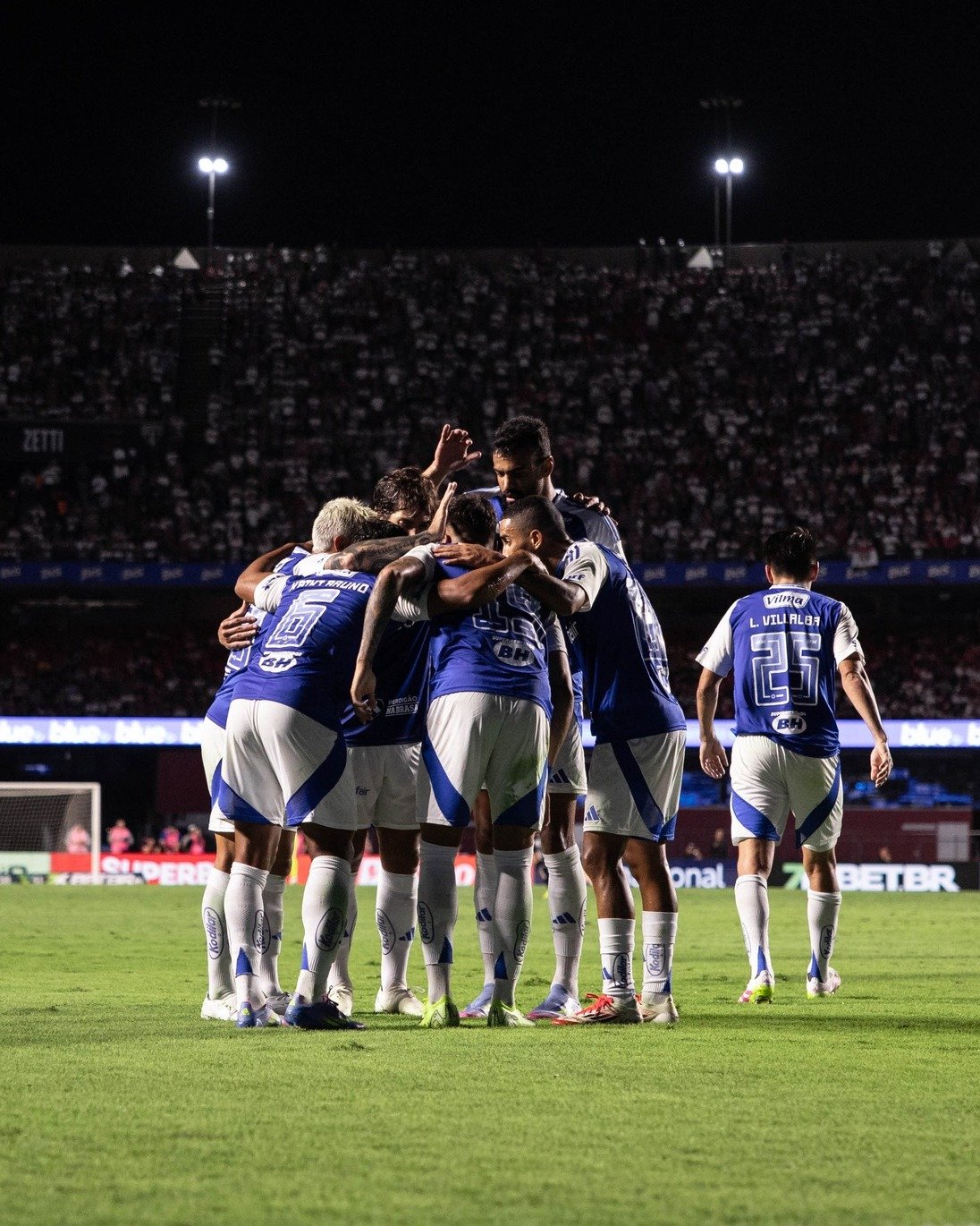 Cruzeiro e Palmeiras se enfrentam neste domingo (1º/6), às 19h30, no Mineirão, em confronto direto pela liderança do Campeonato Brasileiro