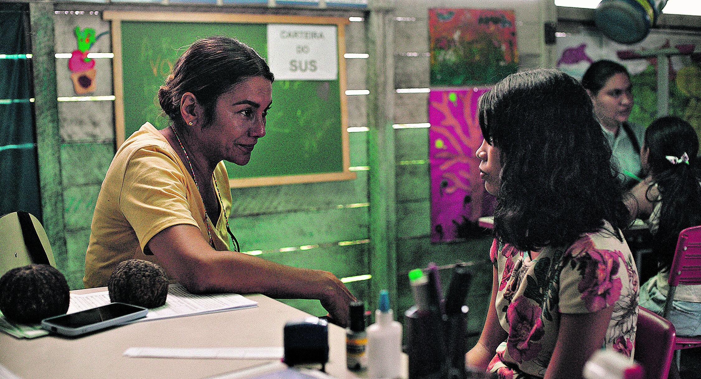 Primeiro longa de ficção de Marianna Brennand foi filmado no Marajó e inspirado na realidade da exploração sexual de mulheres na região