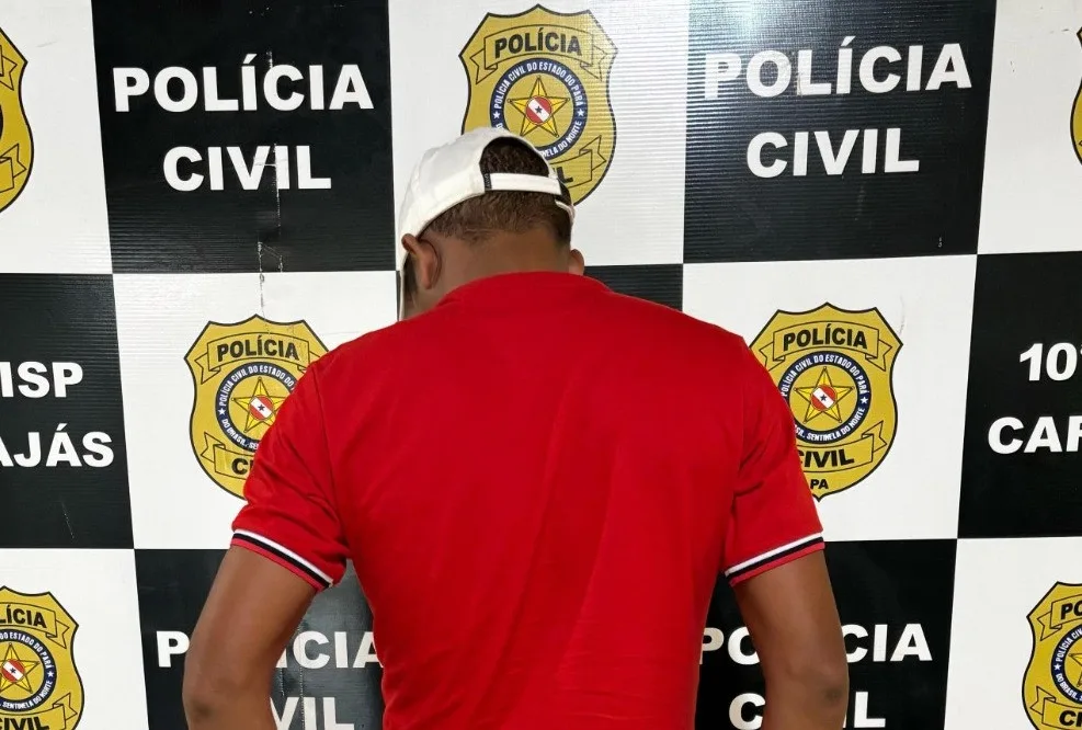 Polícia Civil do Pará (PCPA) cumpriu um mandado de prisão temporária contra um homem acusado de envolvimento em um esquema de estelionato virtual.