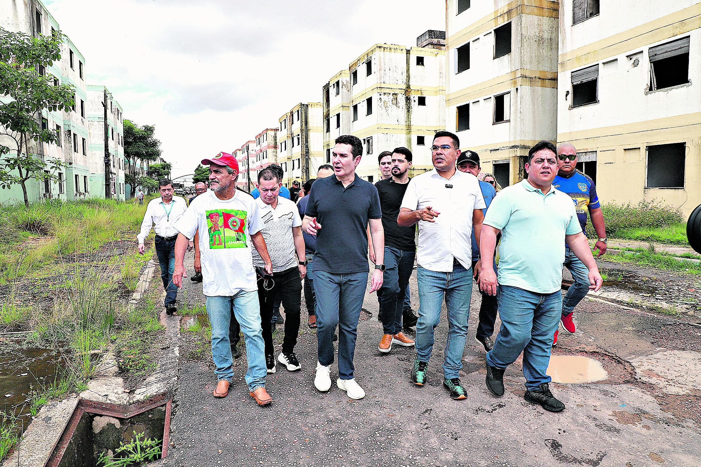 Jader Filho fez visitação técnica nos residenciais Viver Pratinha, na capital, e Pouso do Aracanga, em Ananindeua, e deu prazos para entregas