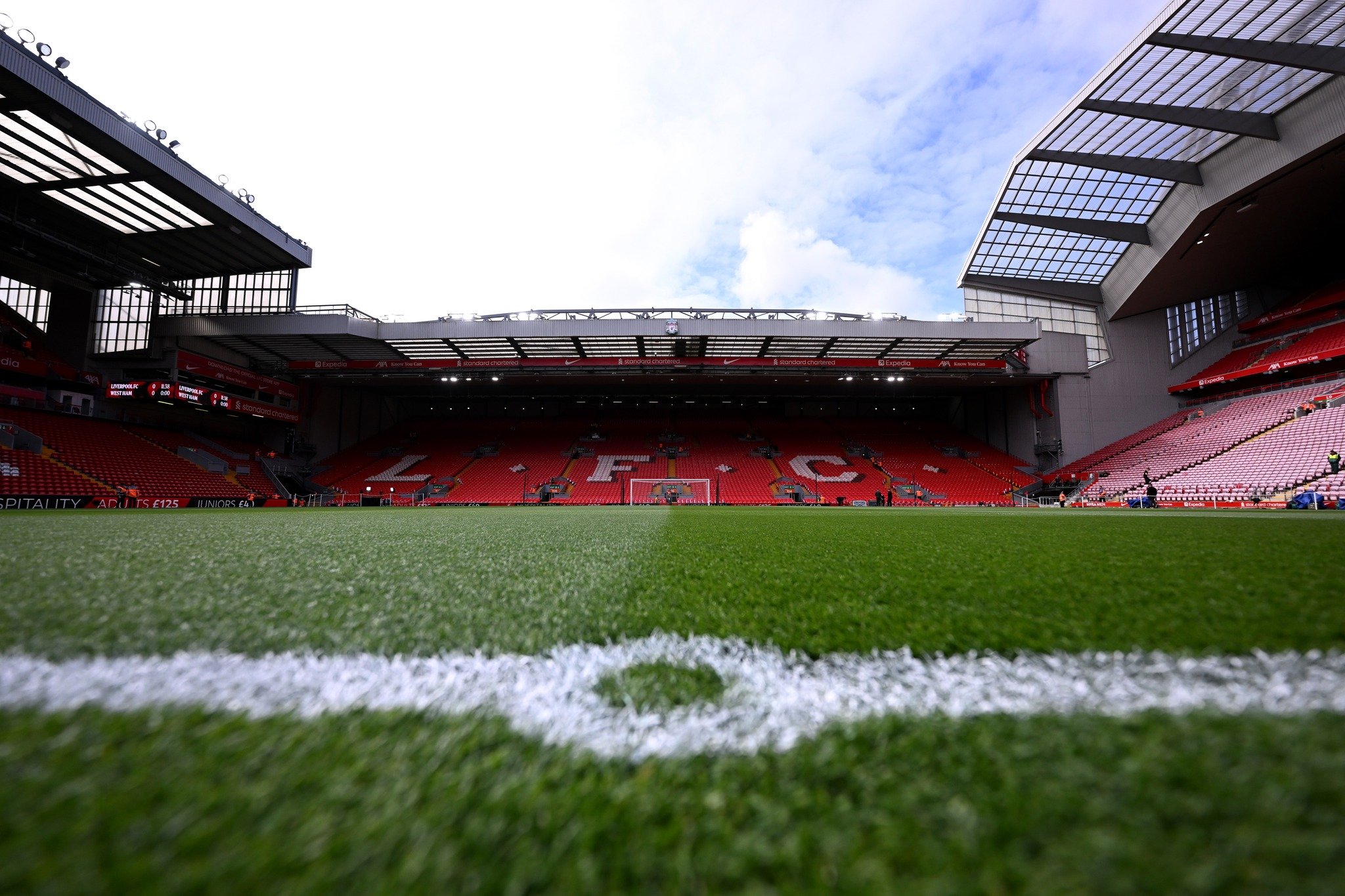 O Liverpool enfrenta o West Ham neste domingo (13/04), às 10h (horário de Brasília), em jogo válido pela 32ª rodada da Premier League.