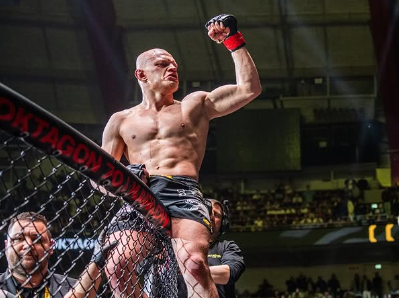 A luta principal da edição 69 do Oktagon, competição europeia de MMA, terminou com uma confusão inusitada.