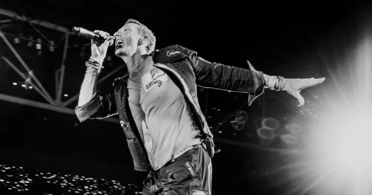 Chris Martin, vocalista da banda Coldplay, irá se apresentar no festival Global Citizen: Amazônia, que ocorre no dia 1° de novembro, em Belém