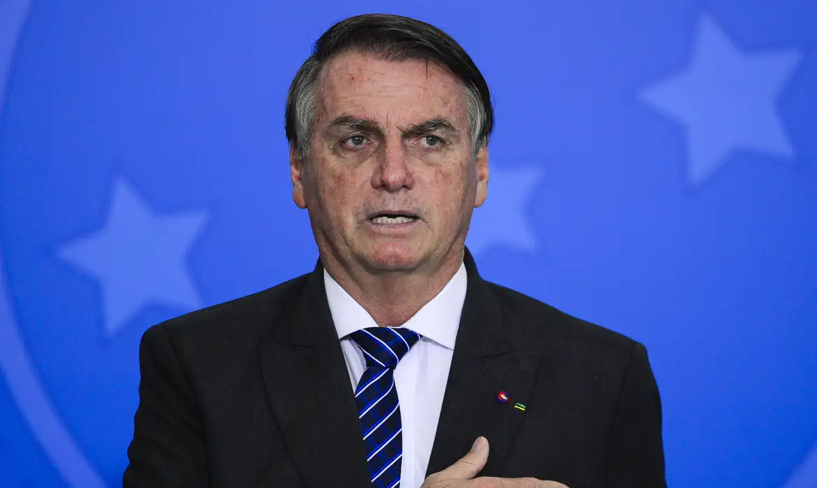 Primeira prisão de Bolsonaro, em 1986, incendiou caserna e alavancou carreira política