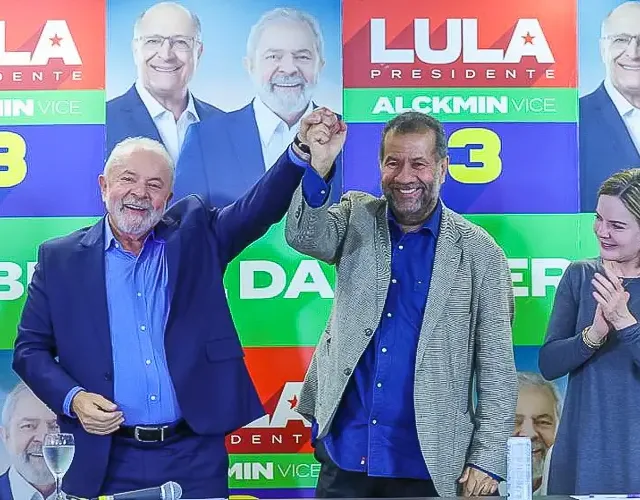 O presidente Luiz Inácio Lula da Silva (PT) convocou para esta sexta-feira (2) uma reunião emergencial com o ministro da Previdência, Carlos Lupi (PDT)