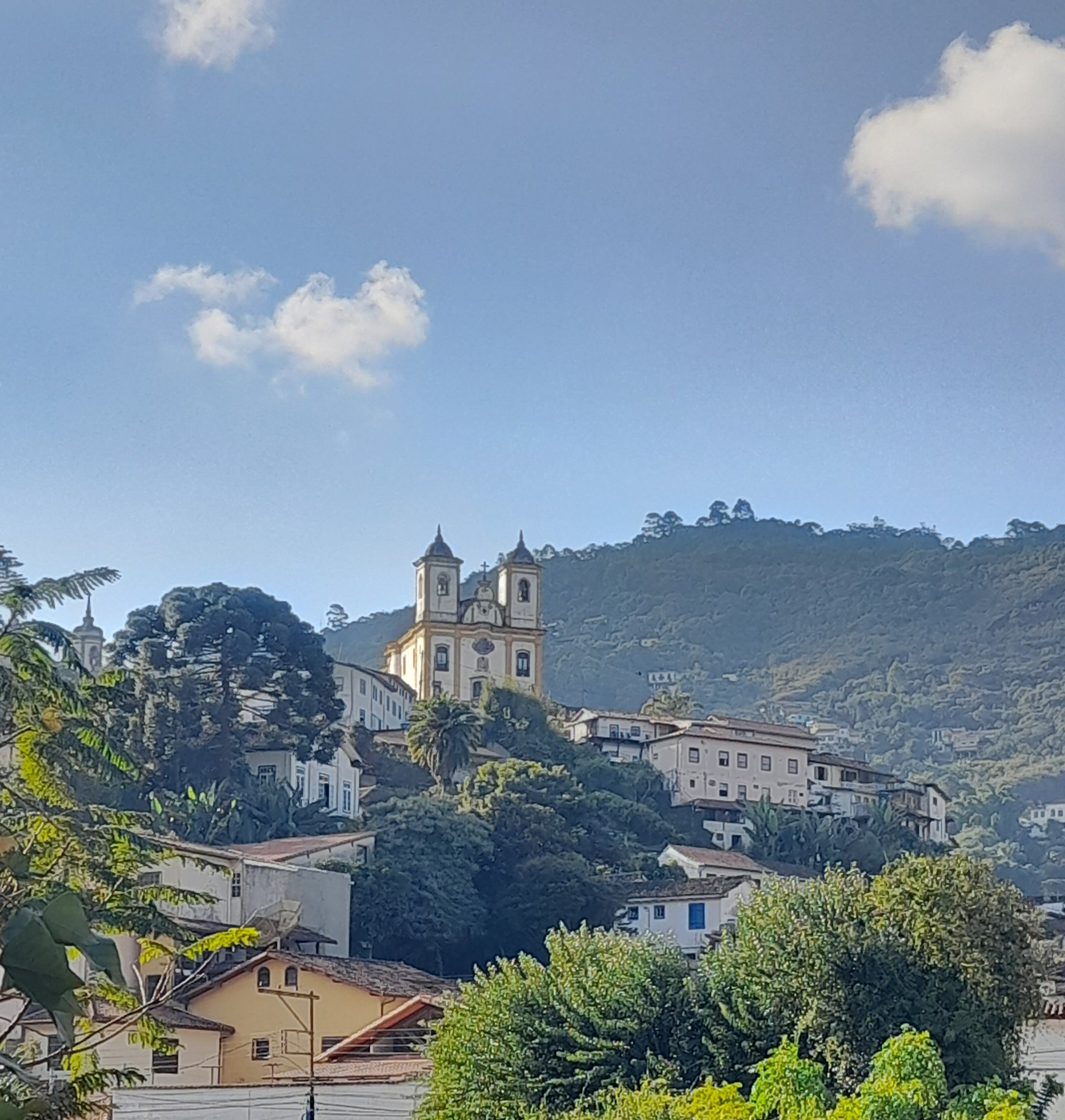 Fundada a partir do Arraial do Padre Faria, no final do século XVII, a cidade de Ouro Preto, em Minas Gerais, é um dos lugares mais marcantes da história do Brasil