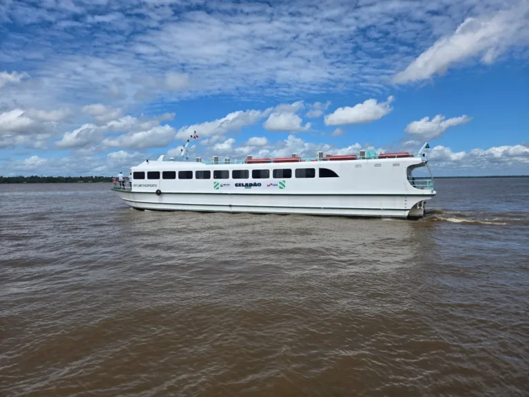 As novas embarcações entram em operação para a população a partir deste domingo (11), com 10 viagens diárias