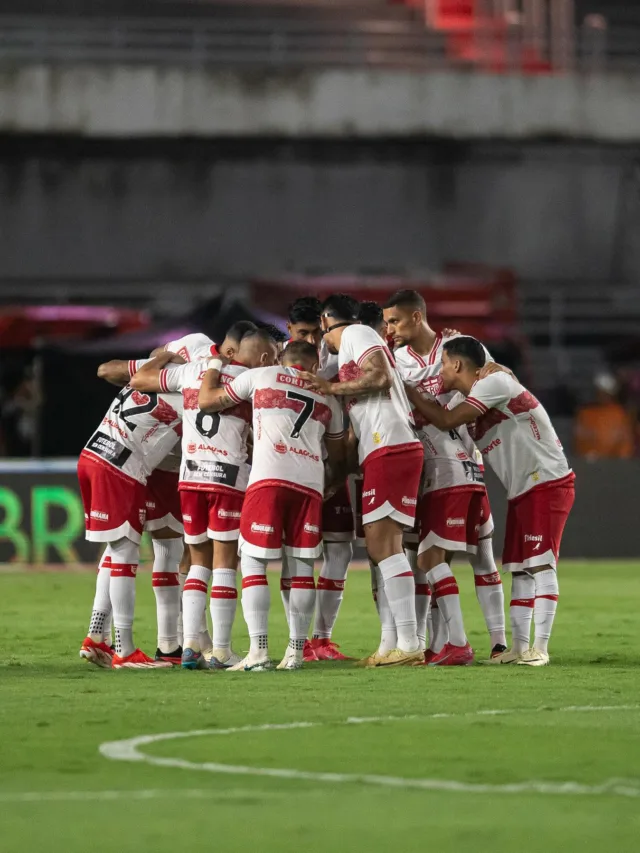 Com Neymar em campo, o Santos deu vexame em Maceió (AL) e foi eliminado pelo CRB da Copa do Brasil após um empate sem gols no tempo normal