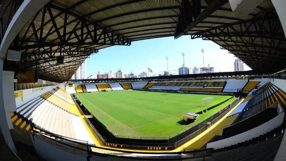 Estádio Heriberto Hülse