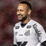 O atacante Neymar, do Santos, voltou a jogar após longo período afastado por lesão. No entanto, o time paulista foi eliminado da Copa do Brasil