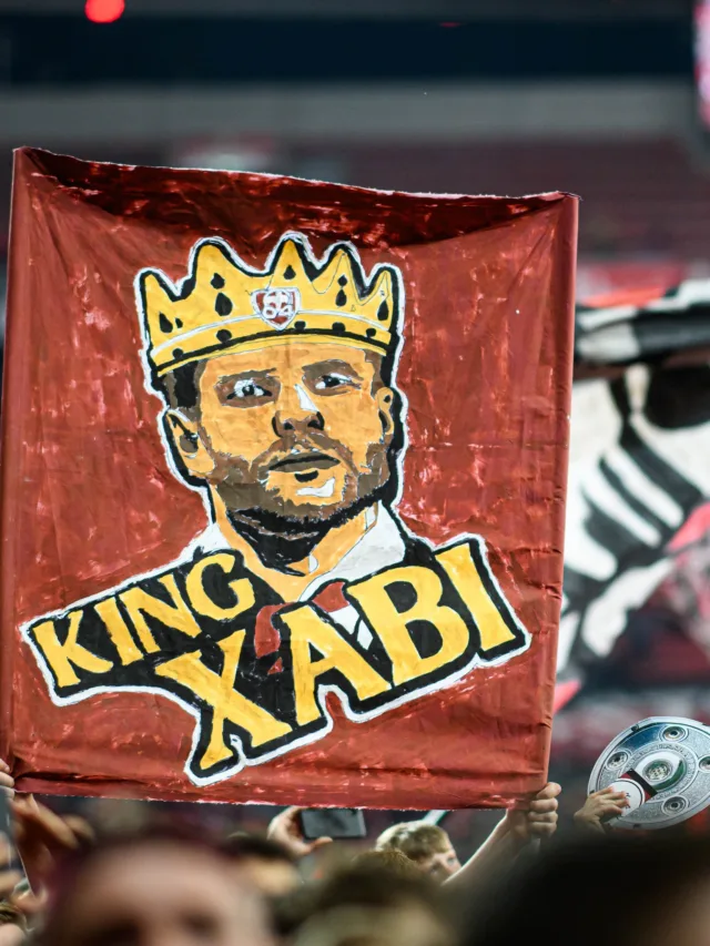 Xabi Alonso confirmou nesta sexta-feira (9) que deixará o comando do Bayer Leverkusen ao final da atual temporada.