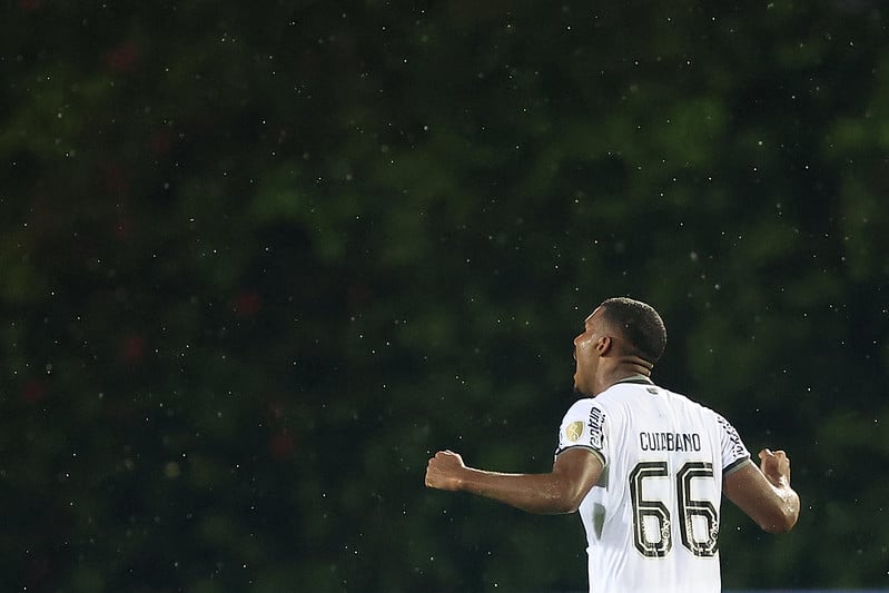 O Botafogo venceu o Carabobo por 2 a 1 na noite desta terça-feira (06), no Estádio Misael Delgado, na Venezuela, pela 4ª rodada da fase de grupos da Libertadores