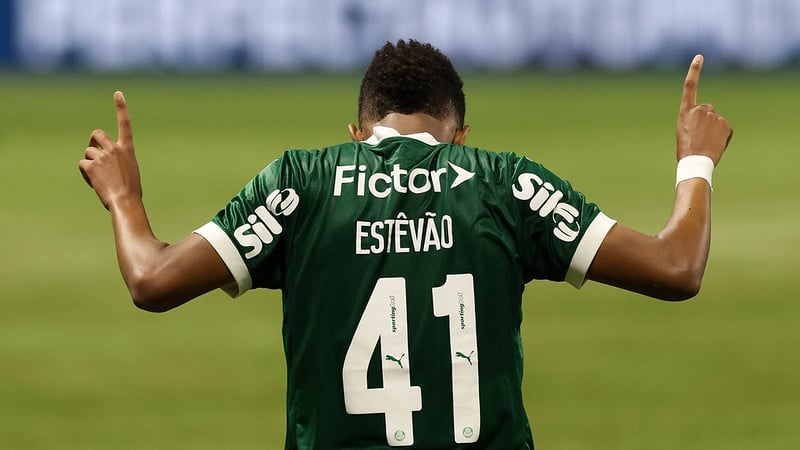 Após um empate sem gols na estreia contra o Porto, o Palmeiras volta a campo nesta quinta-feira (19), às 13h (horário de Brasília), para encarar o Al Ahly