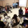 Um dos cursos de qualificação para o mercado de trabalho da ONG Junior Achievement
Foto: Celso Rodrigues
