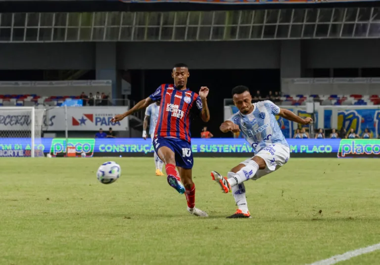 Os jogadores do Paysandu deixaram o gramado do Mangueirão, ontem, disparando críticas ao árbitro carioca Bruno Arleu, de Araújo