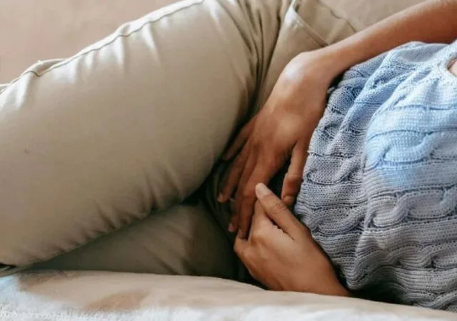 Já ouviu falar de pessoas que sentem vontade de comer terra, argila, gelo, giz ou até papel? Esse comportamento pode ser sinal da síndrome de pica