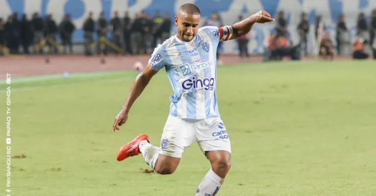 “Vamos entregar o que a gente tiver e o que a gente não tiver.” A promessa é do lateral-direito Edilson, do Papão, e, claro, se refere ao jogo decisivo