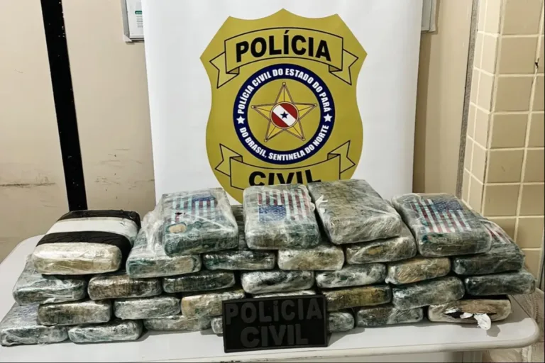 Operação resultou na prisão de dois suspeitos, apreensão de 32 quilos de maconha e de um veículo