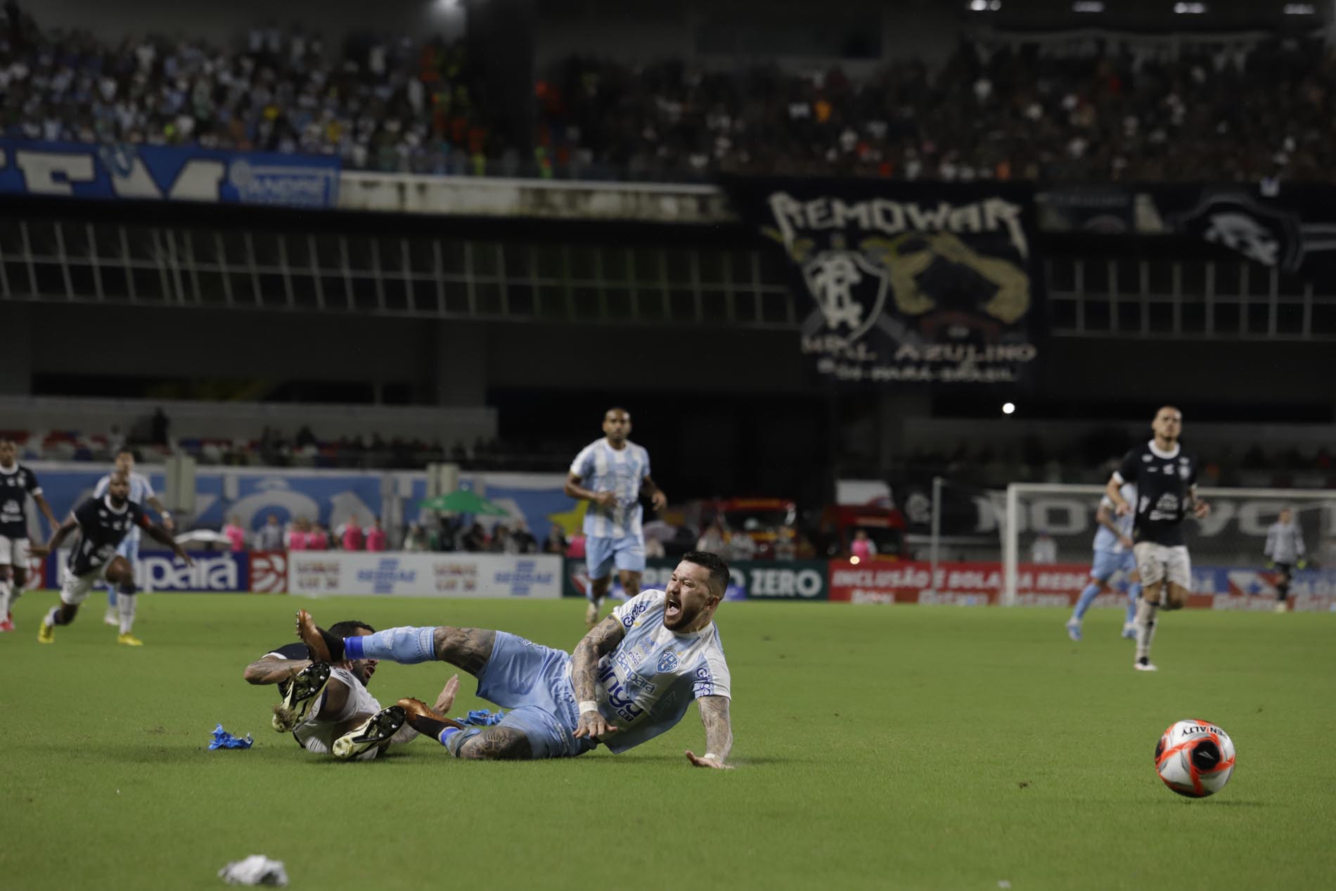 O Paysandu segue vivendo um momento delicado na Série B do Campeonato Brasileiro. O time acumula uma longa sequência sem vitórias