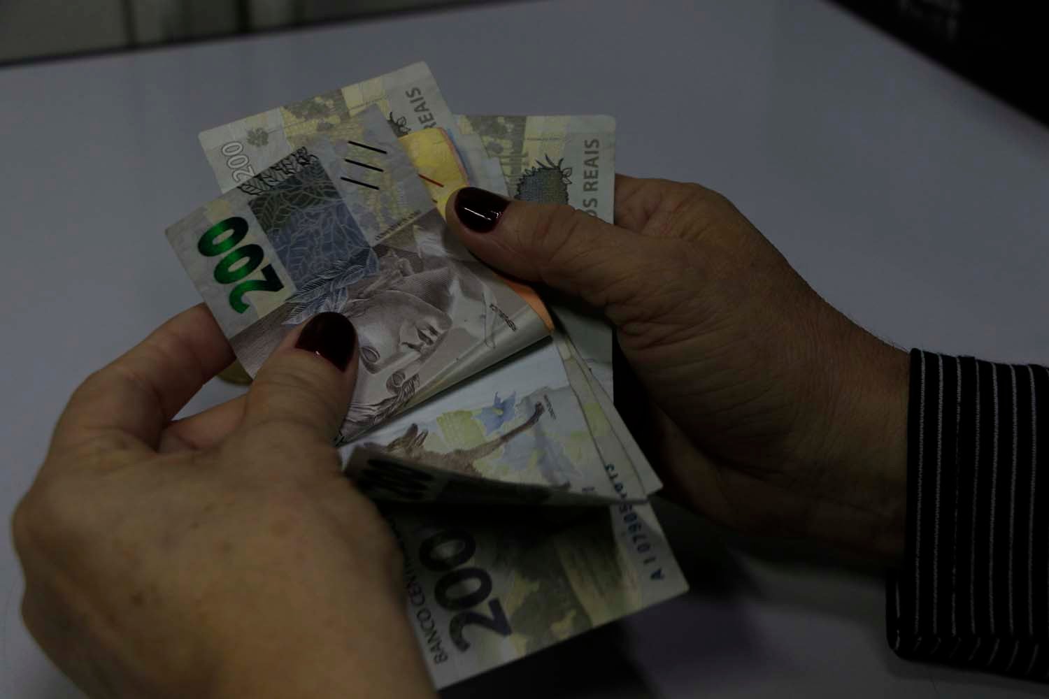 Os brasileiros ainda têm R$ 10,15 bilhões esquecidos no SVR (Sistema de Valores a Receber) do Banco Central, segundo dados divulgados