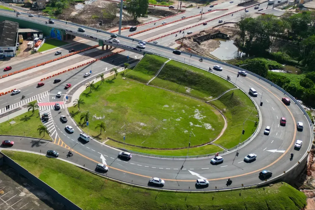 Um dia após a entrega, a nova estrutura em Ananindeua mostra resultados práticos no dia a dia de quem circula pela rodovia Um dia após a entrega, a nova estrutura em Ananindeua mostra resultados práticos no dia a dia de quem circula pela rodovia
