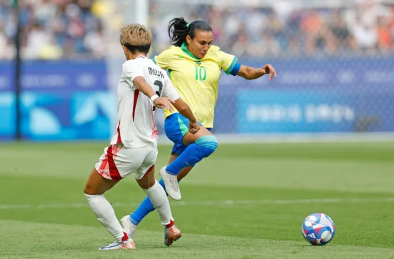 A Seleção Brasileira feminina volta a campo nesta sexta-feira (30) para encarar o Japão em mais um capítulo de uma rivalidade histórica.