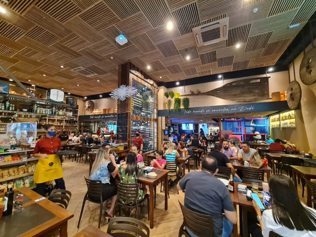 De acordo com a pesquisa divulgada pela Associação Brasileira de Bares e Restaurantes (Abrasel), 8 em cada 10 estabelecimentos devem abrir na data