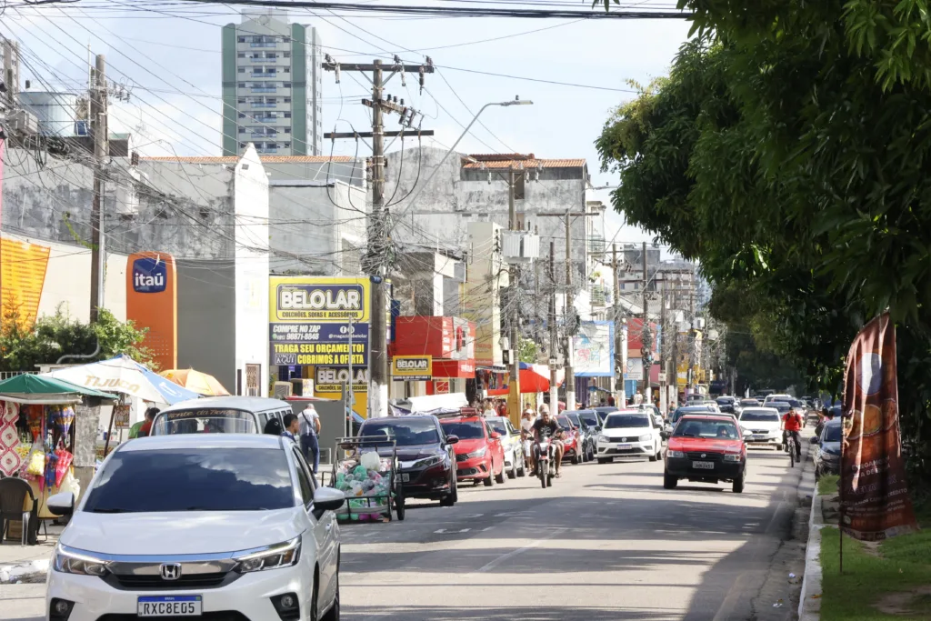 O bairro possui vários espaços históricos e rotina intensa Fotos: Ricardo Amanajás 