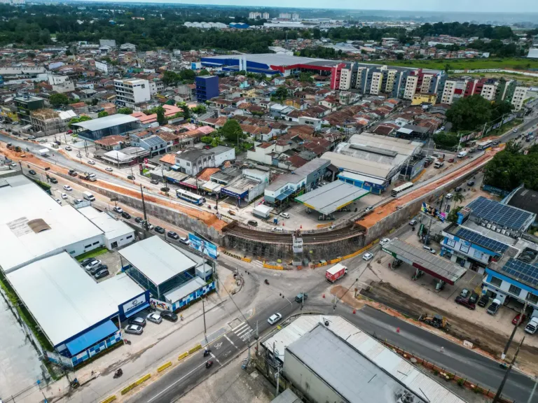 A nova estrutura está localizada no entroncamento da rodovia Mário Covas com a avenida Três Corações, no município de Ananindeua.