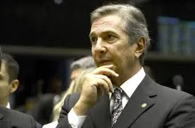 Collor vai cumprir prisão domiciliar em cobertura de luxo avaliada em R$ 9 milhões