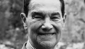 Divaldo Franco, um dos maiores nomes do espiritismo no Brasil, faleceu aos 98 anos nesta terça-feira, 13.