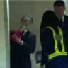 O presidente da França, Emmanuel Macron, comentou nesta segunda-feira (26) o vídeo que viralizou nas redes sociais e mostra sua esposa.