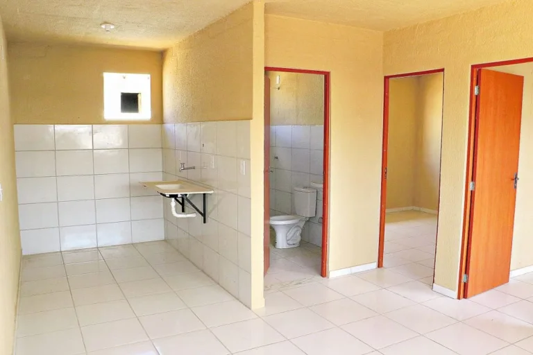 O residencial Pouso do Aracanga é um empreendimento de 1.344 unidades habitacionais, contratado originalmente em 2013 e paralisado desde 2018