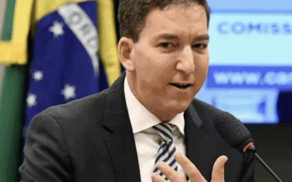 Nesta sexta-feira (30), vídeos íntimos do jornalista norte-americano Glenn Greenwald viralizaram nas redes sociais.