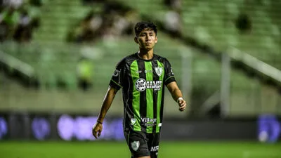 Jogador do América-MG é preso por racismo; veja o que ele disse em campo