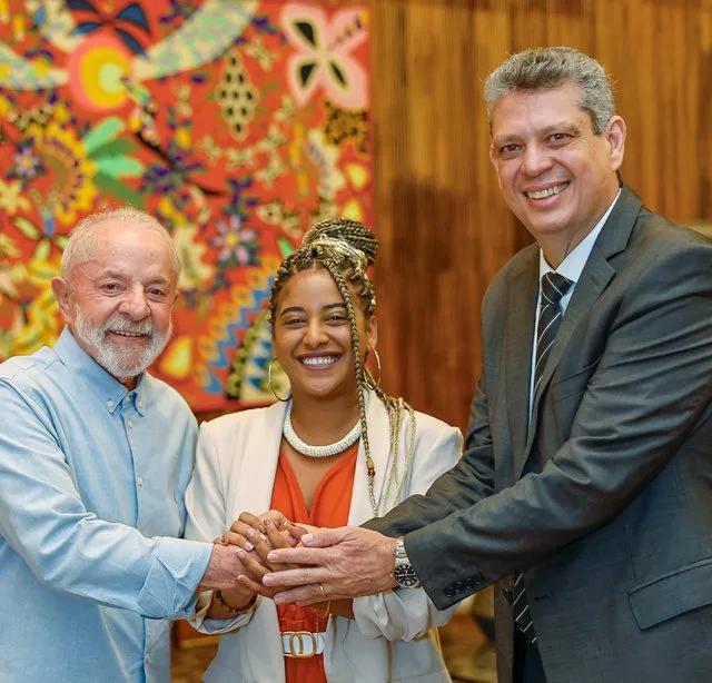 O presidente Luiz Inácio Lula da Silva definiu, nesta terça-feira (6/5), Marcele Oliveira, comunicadora e ativista climática, de 26 anos, para a função de Campeã de Juventude da COP30. Foto: Divulgação
