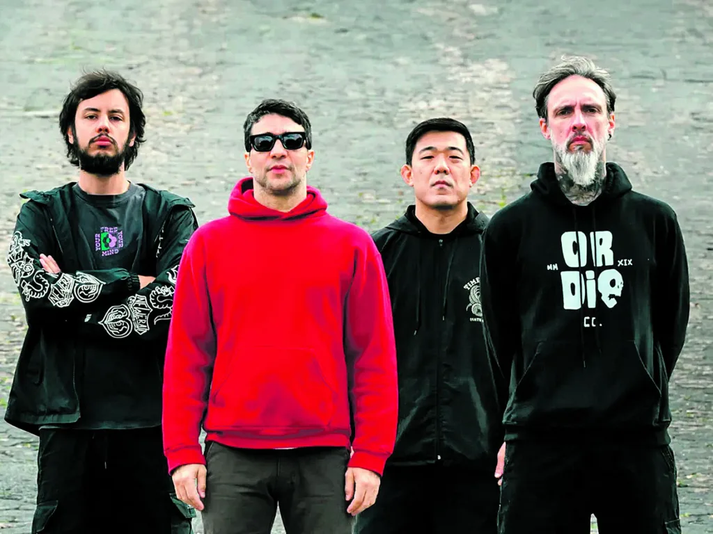 A noite na capital paraense conta ainda com o show especial da banda Dead Fish (ES), às 20h. A noite na capital paraense conta ainda com o show especial da banda Dead Fish (ES), às 20h.