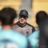O técnico do Volta Redonda, Rogério Corrêa, não conteve as lágrimas ao fim da entrevista coletiva após a vitória por 1 a 0 sobre o Paysandu. Foto; Voltaço Futebol Clube